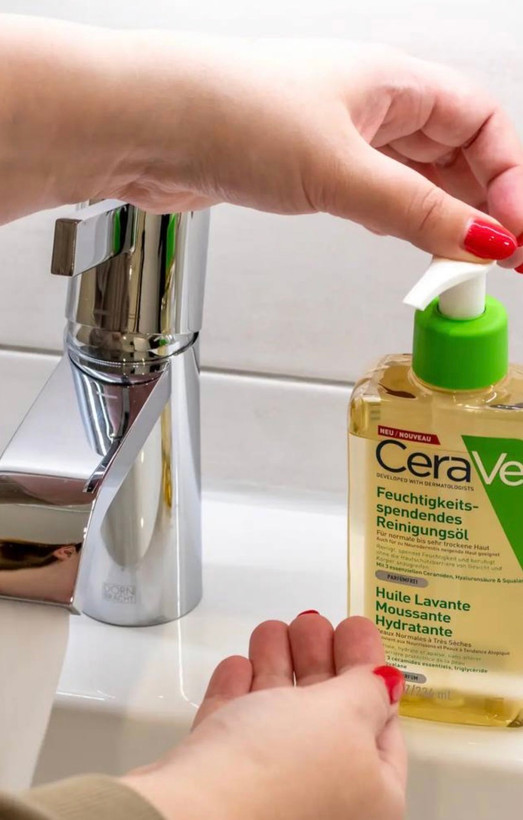 شوینده روغنی سراوی CERAVE مناسب پوست بسیار خشک و حساس ۴۷۳ میل